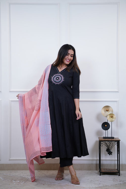 Dupatta Pant Set